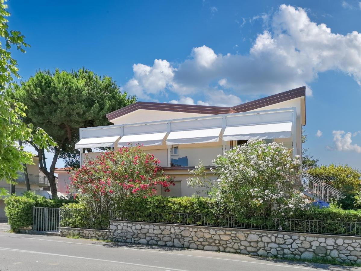 Sea Holidays Apartment Marina di Pietrasanta Exteriör bild